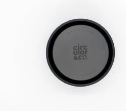 Circular&Co. Herbruikbare To Go Koffiebeker (rCUP) Crème/zwart 8oz/227ml 16 Circular&Co. Herbruikbare To Go Koffiebeker (rCUP) Crème/zwart 8oz/227ml -Bekerwinkel 1200x1066