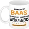 Ik Ben De Trotse Baas Van De Grappigste, Leukste En Beste Werknemers Koffiemok / Theebeker - Wit - 300 Ml 2 Ik Ben De Trotse Baas Van De Grappigste, Leukste En Beste Werknemers Koffiemok / Theebeker - Wit - 300 Ml -Bekerwinkel 1200x1145 3
