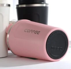 Thermosbeker - Koffiebeker To Go - Travel Mug - Dubbelwandig, RVS & Lekvrij - Thermosbeker Koffie - 380 ML – Roze 10 Thermosbeker - Koffiebeker To Go - Travel Mug - Dubbelwandig, RVS & Lekvrij - Thermosbeker Koffie - 380 ML – Roze -Bekerwinkel 1200x1157