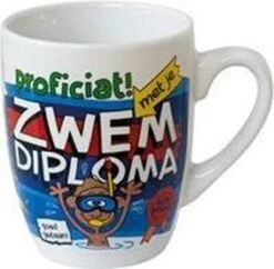 Paperdreams - Cartoonmok - Zwemdiploma 13 Paperdreams - Cartoonmok - Zwemdiploma -Bekerwinkel 1200x1174 4