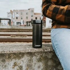 Kambukka Olympus Thermosbeker 500 Ml - Makkelijk Reinigen - Lekvrije Koffiebeker - RVS - Darkness 22 Kambukka Olympus Thermosbeker 500 Ml - Makkelijk Reinigen - Lekvrije Koffiebeker - RVS - Darkness -Bekerwinkel 1200x1200 28