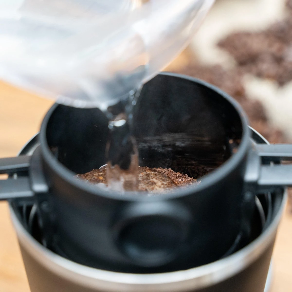 JOR Products® Thermobeker - Koffiezetapparaat - Koffiebonen - Thee - Koffiemachine - Thermoskan - Espressomachine - Reizen - Camping - Koffiefilterhouder 13 JOR Products® Thermobeker - Koffiezetapparaat - Koffiebonen - Thee - Koffiemachine - Thermoskan - Espressomachine - Reizen - Camping - Koffiefilterhouder - Afbeelding 11