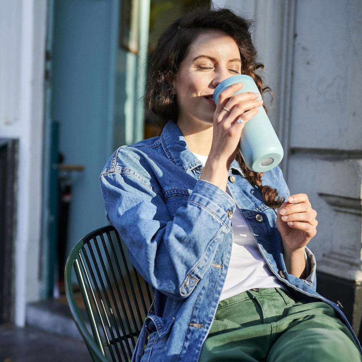 Mepal Isoleerbeker Ellipse 375 Ml – Houdt Je Drankje 4 Uur Warm En 8 Uur Koud – Nordic Denim – Koffiebeker To Go – Lekdicht – Thermosbeker 6 Mepal Isoleerbeker Ellipse 375 Ml – Houdt Je Drankje 4 Uur Warm En 8 Uur Koud – Nordic Denim – Koffiebeker To Go – Lekdicht – Thermosbeker - Afbeelding 4