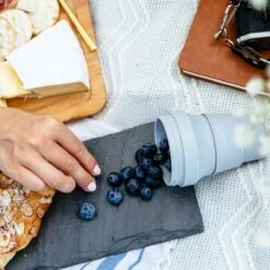 STOJO - Opvouwbare Beker - To Go - Grijs - 237ml - Herbruikbaar -Bekerwinkel 1200x1200 565