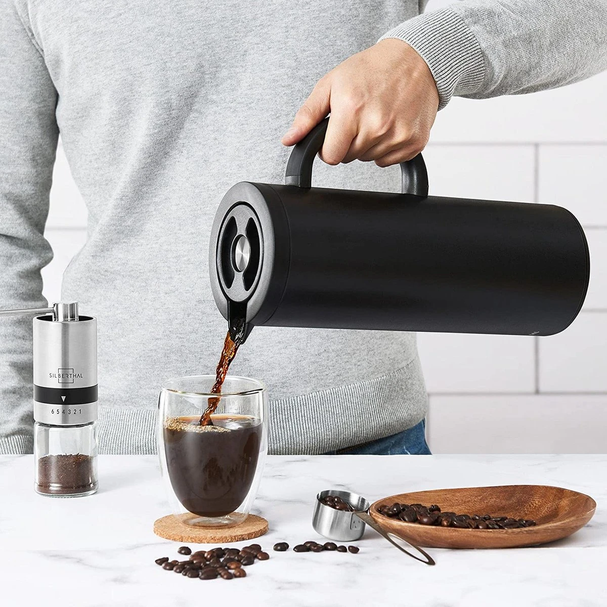 Silberthal - Thermoskan - 1 L - Dubbelwandig - Isoleerkan - Thermofles Koud En Warm - Cadeau 9 Silberthal - Thermoskan - 1 L - Dubbelwandig - Isoleerkan - Thermofles Koud En Warm - Cadeau - Afbeelding 7