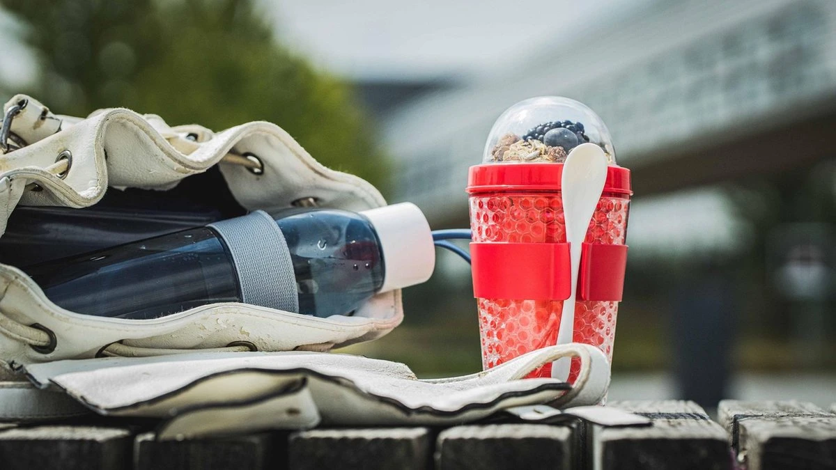 Sareva Muesli Beker - Met Lepel - Yoghurt 2 Go - Rood 5 Sareva Muesli Beker - Met Lepel - Yoghurt 2 Go - Rood - Afbeelding 3