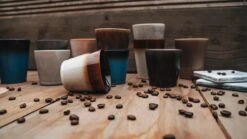 Koffiekopjes - Earth Koffiemok - 200ML En 310ML - Koffiebeker - Set Van 12 Kopjes (ook Los Verkrijgbaar) - Porselein - Hip En Trendy 21 Koffiekopjes - Earth Koffiemok - 200ML En 310ML - Koffiebeker - Set Van 12 Kopjes (ook Los Verkrijgbaar) - Porselein - Hip En Trendy -Bekerwinkel 1200x675 4