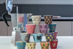 Quy Cup - 90ml Ecologische Reis Beker - Espressobeker “Peanuts Snoopy Music” Met Zwarte Siliconen Deksel 22 Quy Cup - 90ml Ecologische Reis Beker - Espressobeker “Peanuts Snoopy Music” Met Zwarte Siliconen Deksel -Bekerwinkel 1200x814