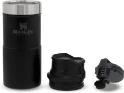 Stanley Trigger-Action Travel Mug 0.35L - Thermosfles - Matt Black 26 Stanley Trigger-Action Travel Mug 0.35L - Thermosfles - Matt Black -Bekerwinkel 1200x897 2