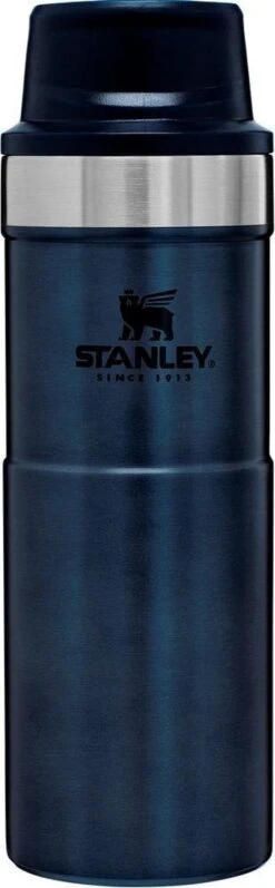 Stanley Trigger-Action Travel Mug 0.47L - Thermosfles - Nightfall 22 Stanley Trigger-Action Travel Mug 0.47L - Thermosfles - Nightfall -Bekerwinkel 372x1200 1