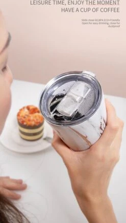 DRINKONLOVE - SHAKEY GOLD - Drinkbeker Met Rietje - RVS - 480 Ml 15 DRINKONLOVE - SHAKEY GOLD - Drinkbeker Met Rietje - RVS - 480 Ml -Bekerwinkel 681x1200