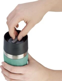 Tefal Compact Travel Mug Compact Thermosfles - 0,3 L - Groen 18 Tefal Compact Travel Mug Compact Thermosfles - 0,3 L - Groen -Bekerwinkel 926x1200