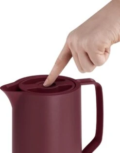 Tefal Motiva Thermoskan - 1L - Donkerrood 13 Tefal Motiva Thermoskan - 1L - Donkerrood -Bekerwinkel 944x1200 1